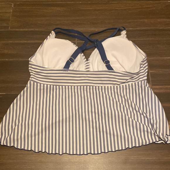 COPY - Bottoms-1x, top is 2x. Tankini. - Picture 3 of 3